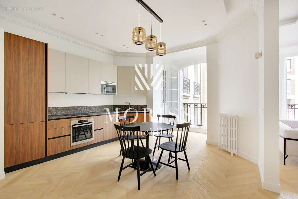 Appartement à PARIS-9E