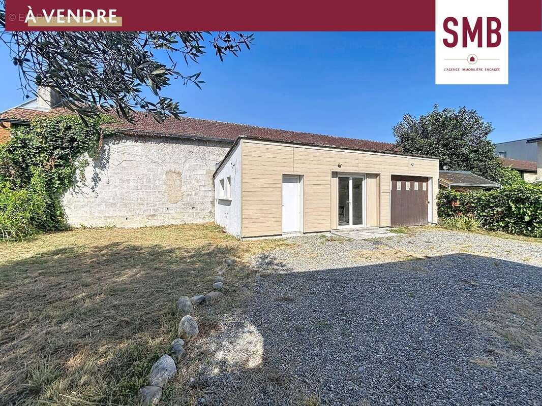 Maison 101 m² à Billere  - photo 11