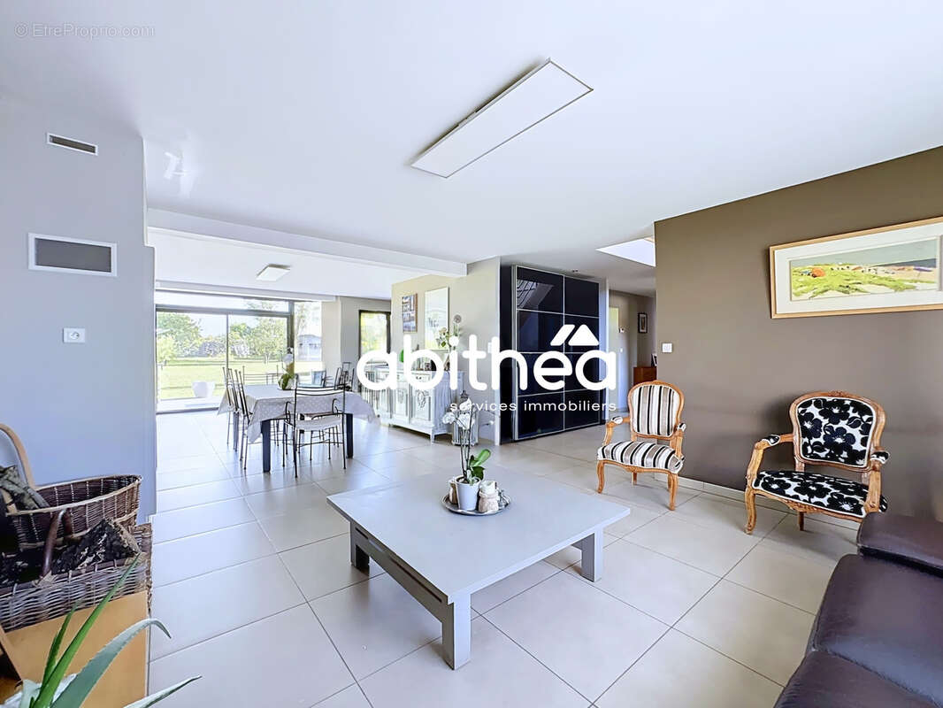 Maison individuelle 200 m2 + semi-plain pied + 4 chambres + sous sol complet + jardin - photo 3