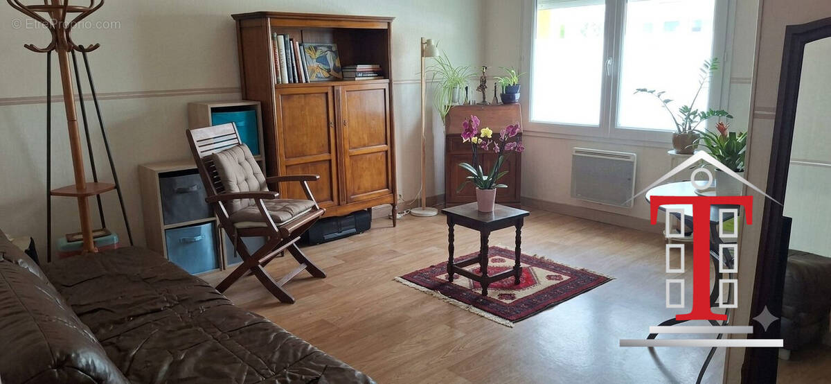 Appartement à AVRILLE