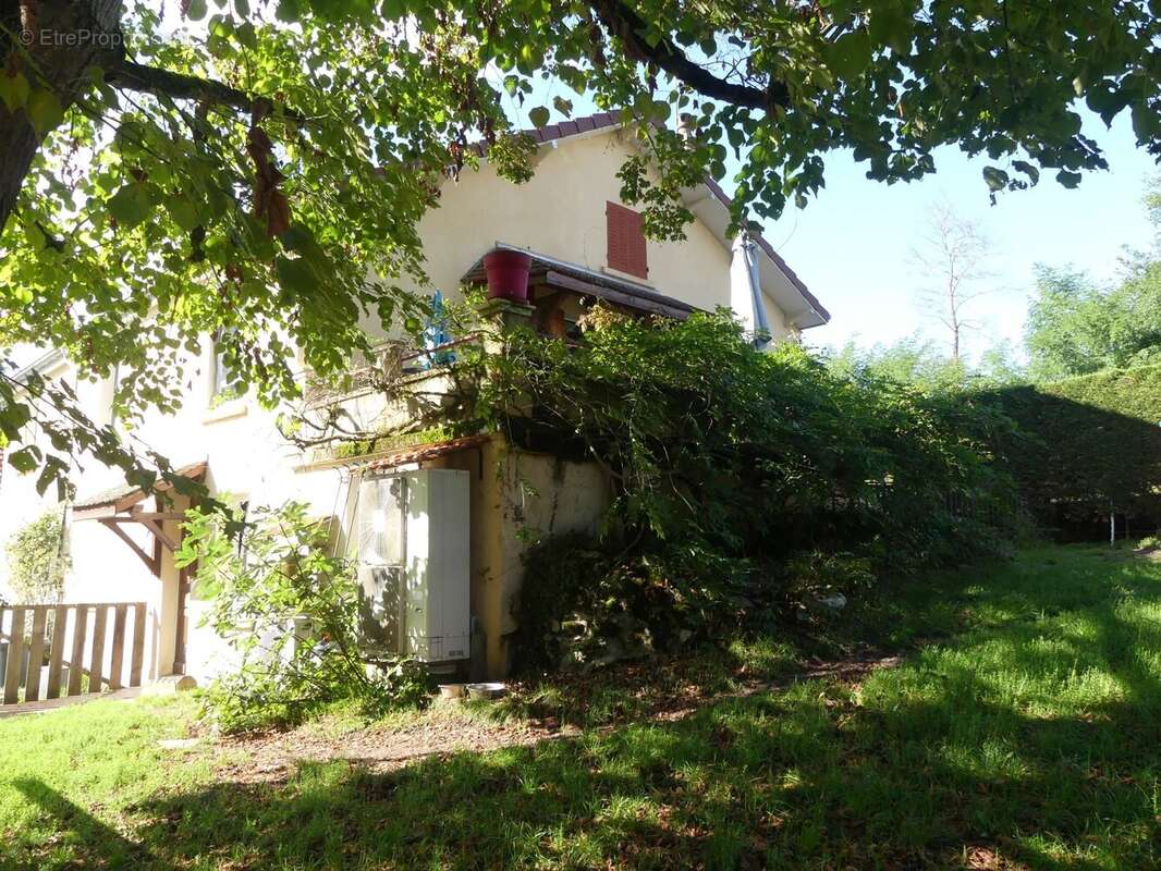Maison à SAINT-MAURICE-LES-COUCHES