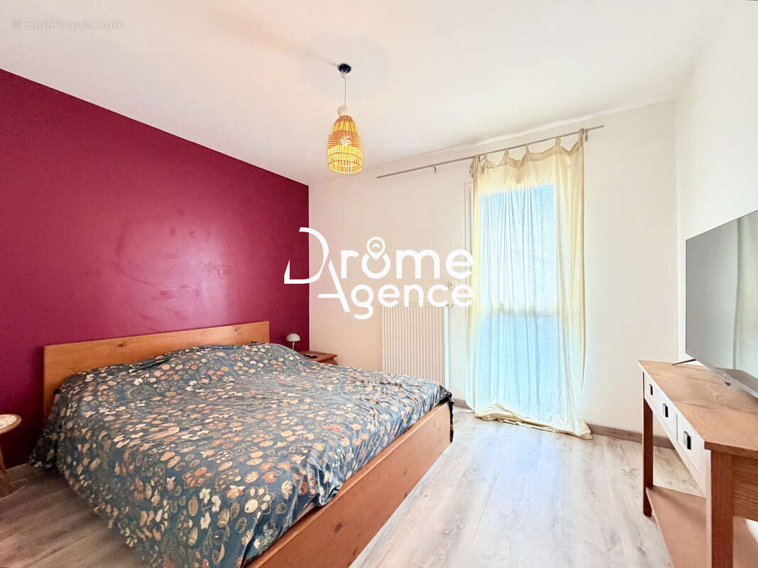 Maison 93 m² à Valence  - photo 9
