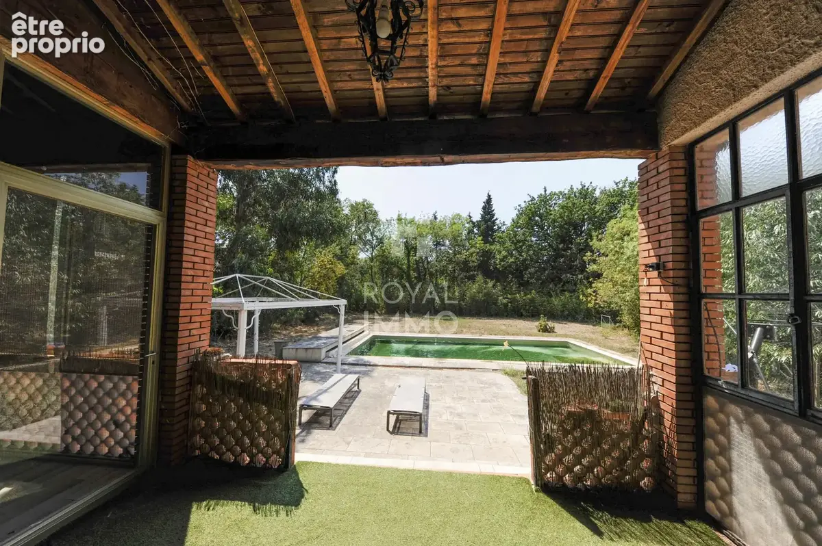 Maison T5 110 m2 Plain pied LA GARDE - 2300 m2 de terrain avec piscine - photo 12