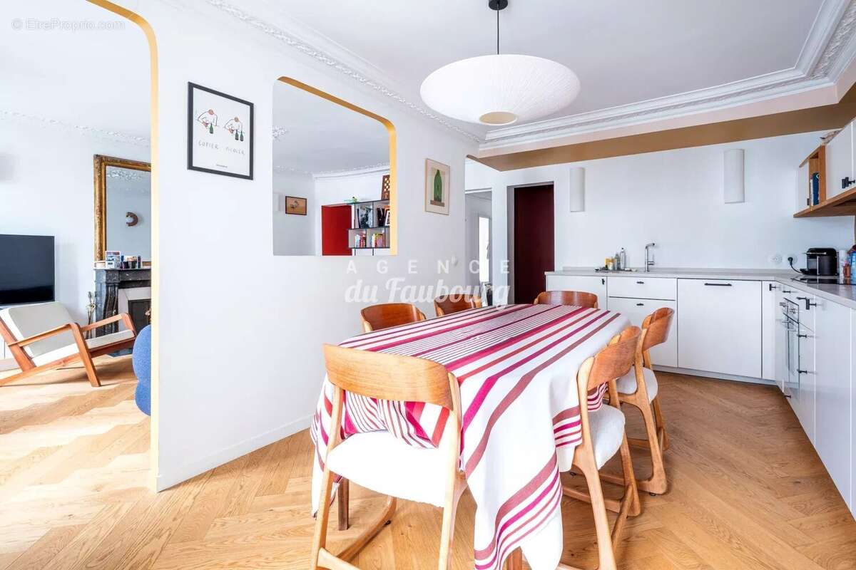 Appartement à PARIS-10E