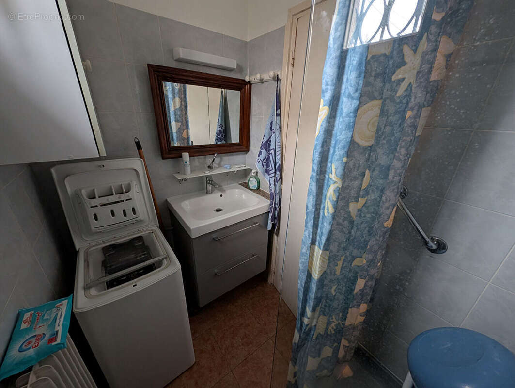 Appartement à SARTROUVILLE