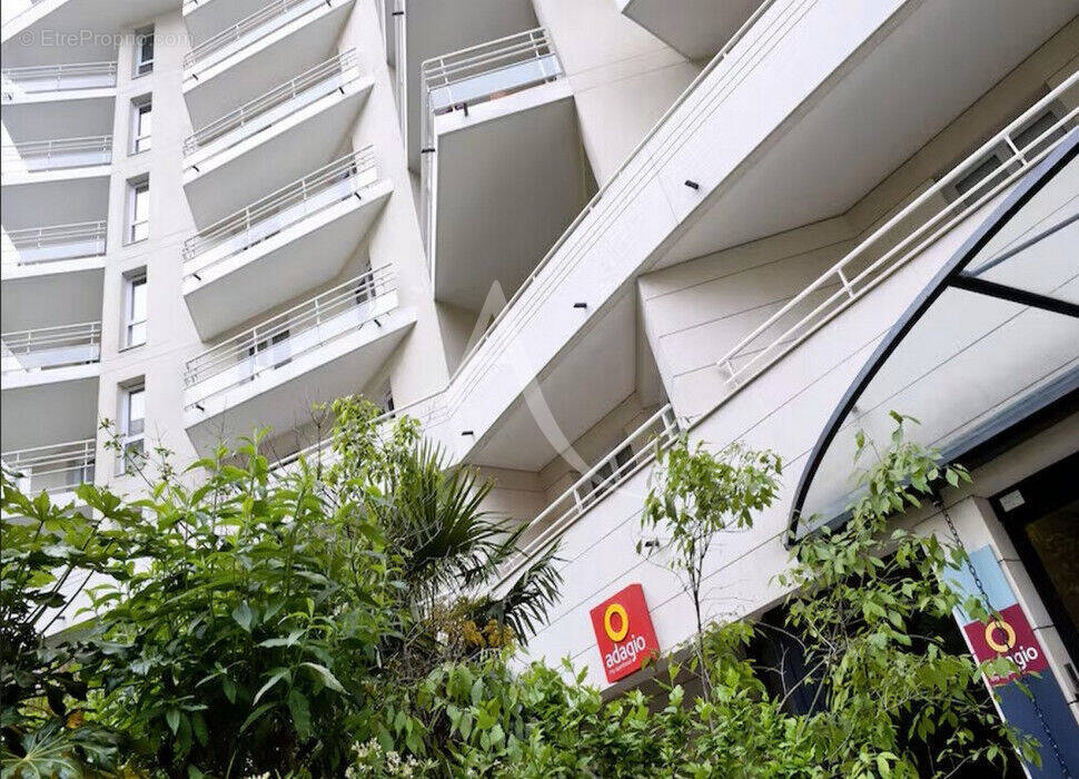 Appartement à COURBEVOIE