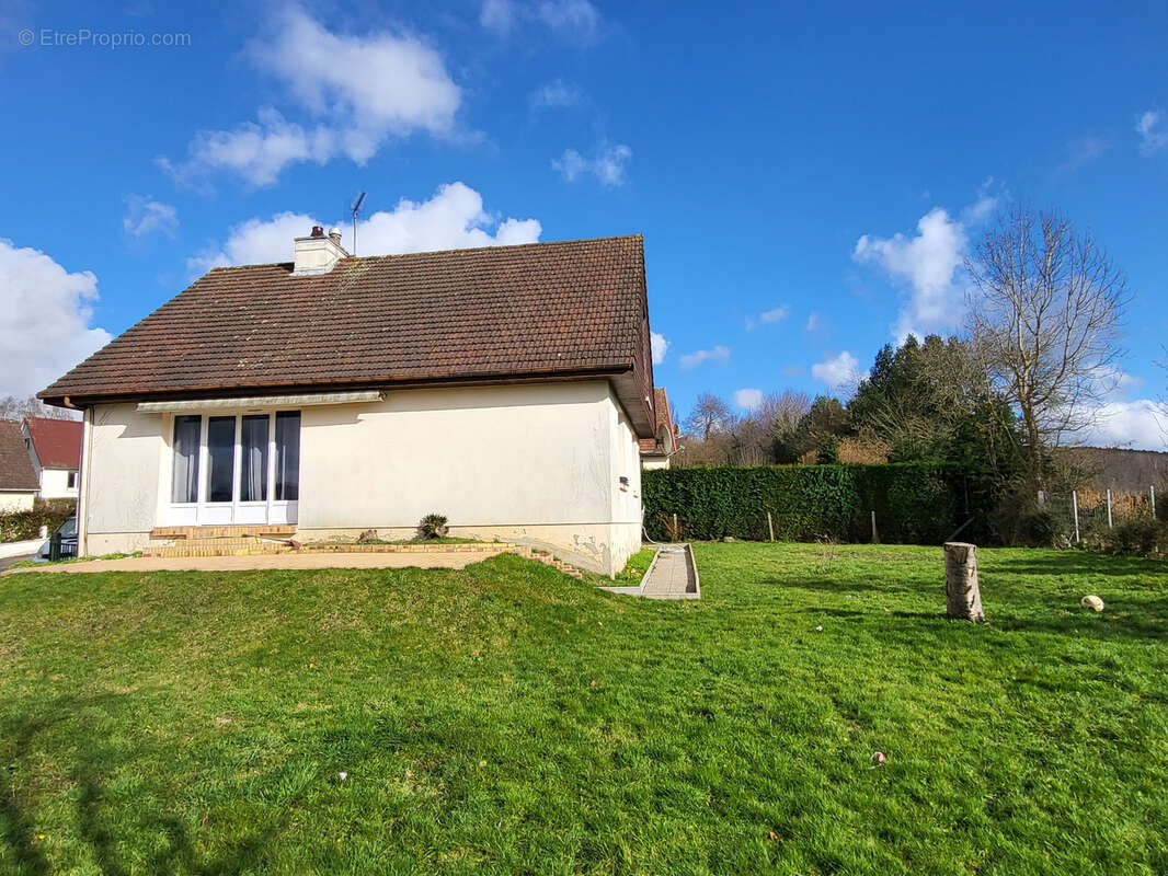Maison à CANY-BARVILLE