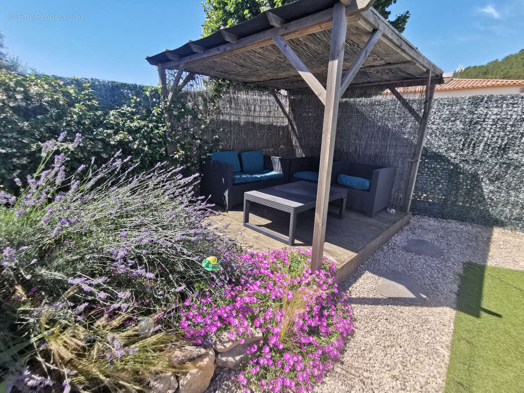 Maison à SAINT-MATHIEU-DE-TREVIERS