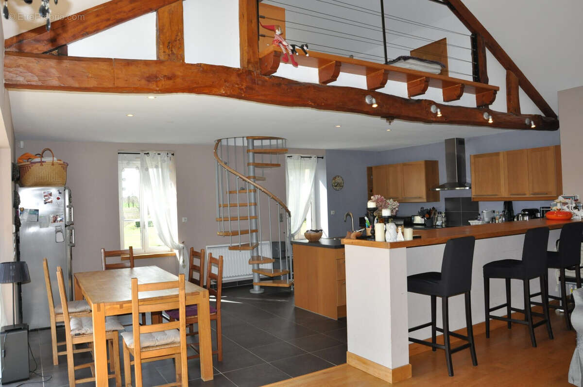 Maison à MONFLANQUIN