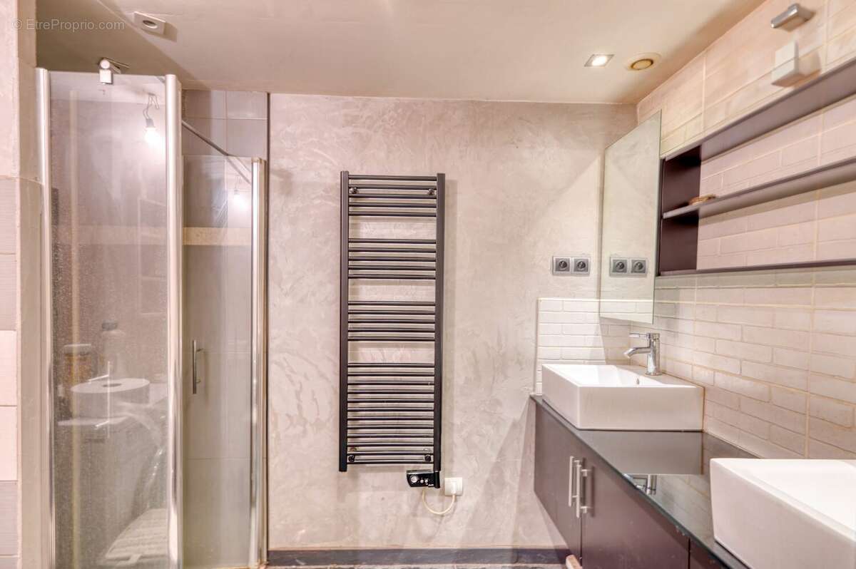 Maison 84 m² à Saint-Fons  - photo 5