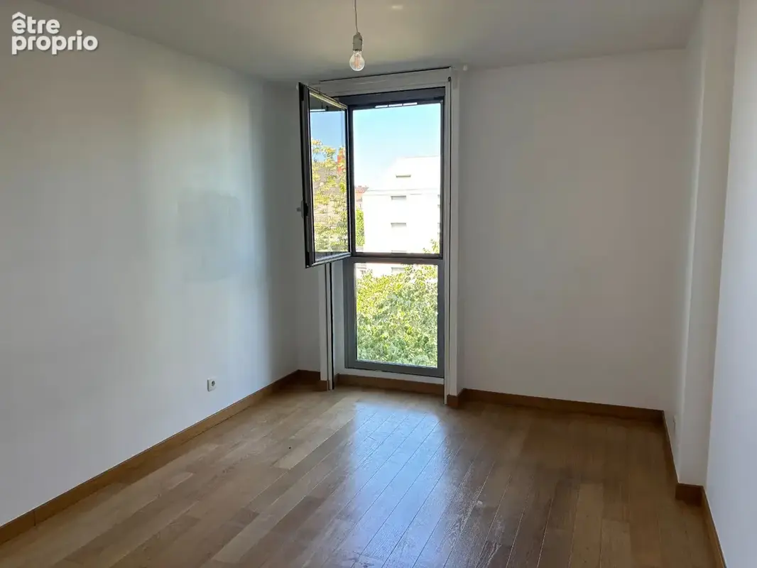 A vendre nantes centre 50 otages spacieux type 2 dans immeuble de standing - photo 5