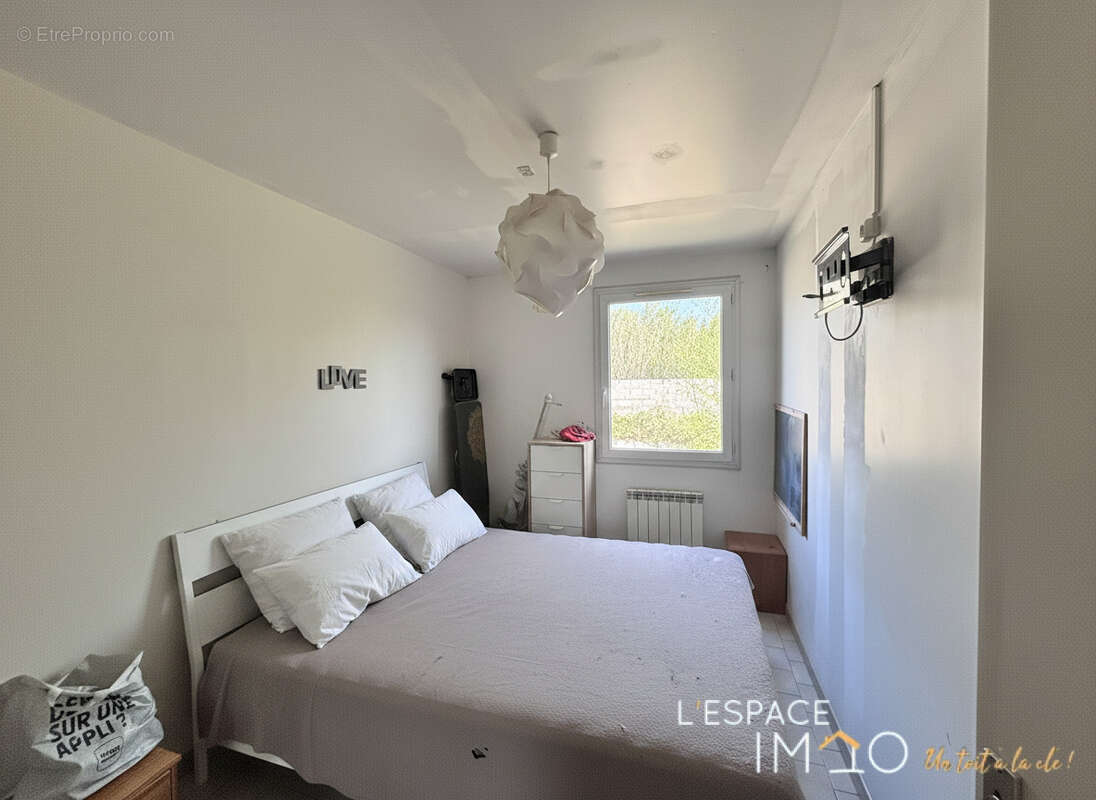Le calme, l’espace et le potentiel pour cette maison à Plan d'orgon ! - photo 6