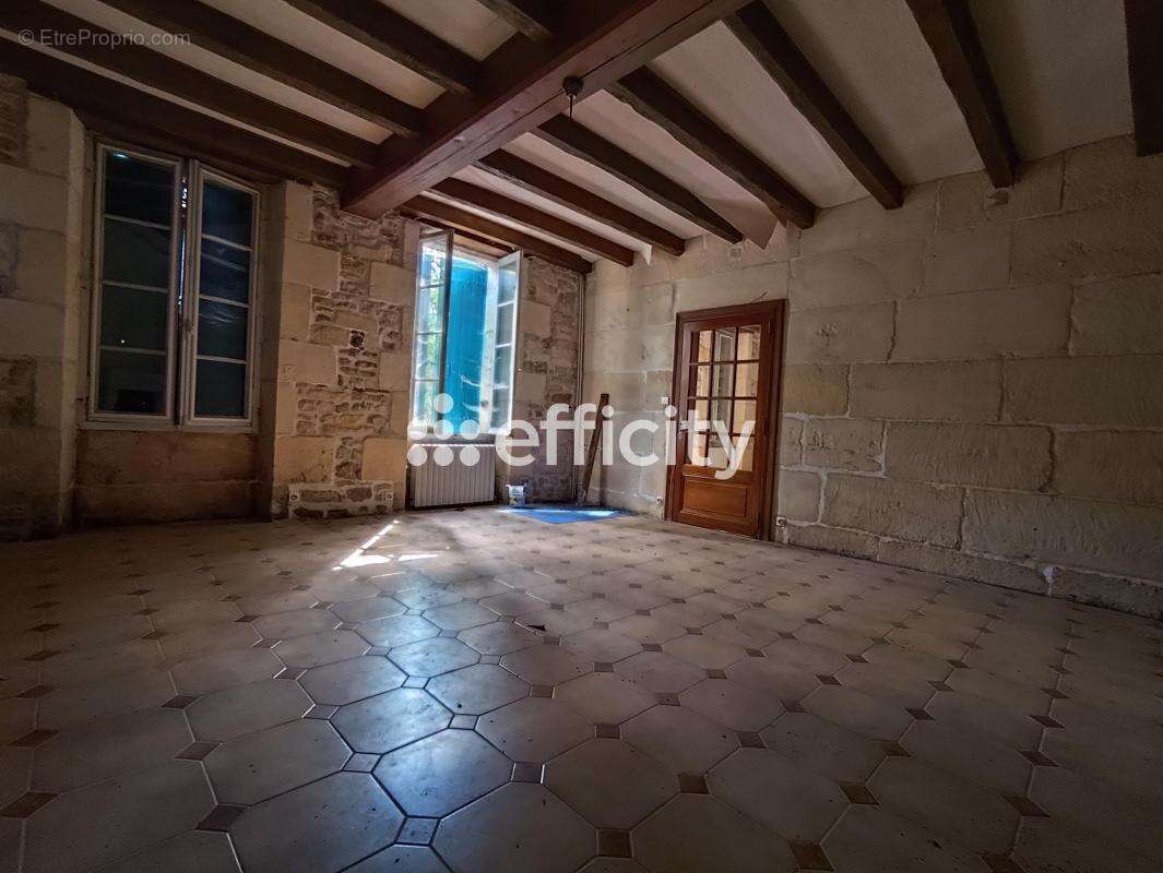 Maison à COGNAC