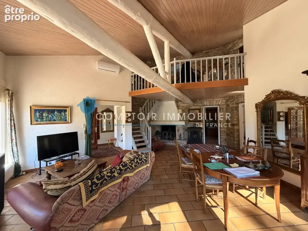 En exclusivité, Boissières sur 5300 m2 de terrain environ, villa d'architecte de 160 m2 3 chambres, Piscine co - photo 13