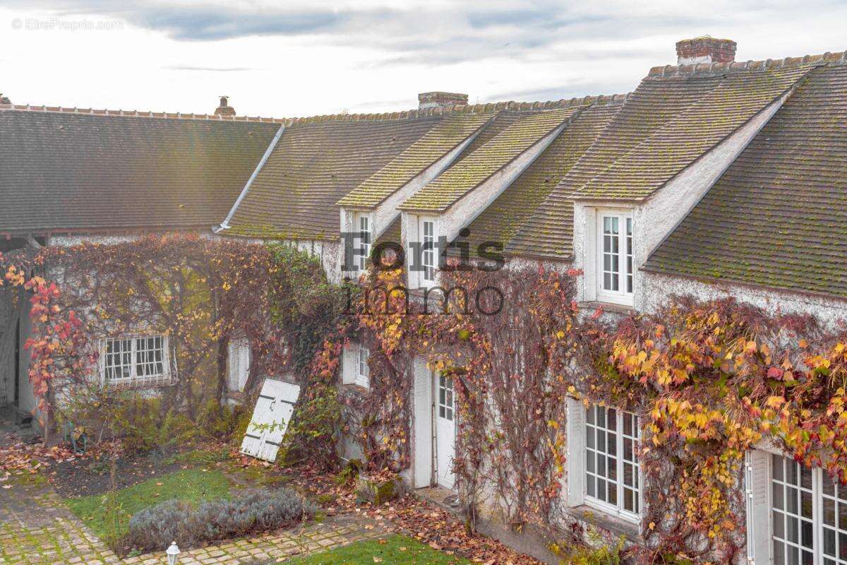Maison à SAINT-GERMAIN-SUR-ECOLE