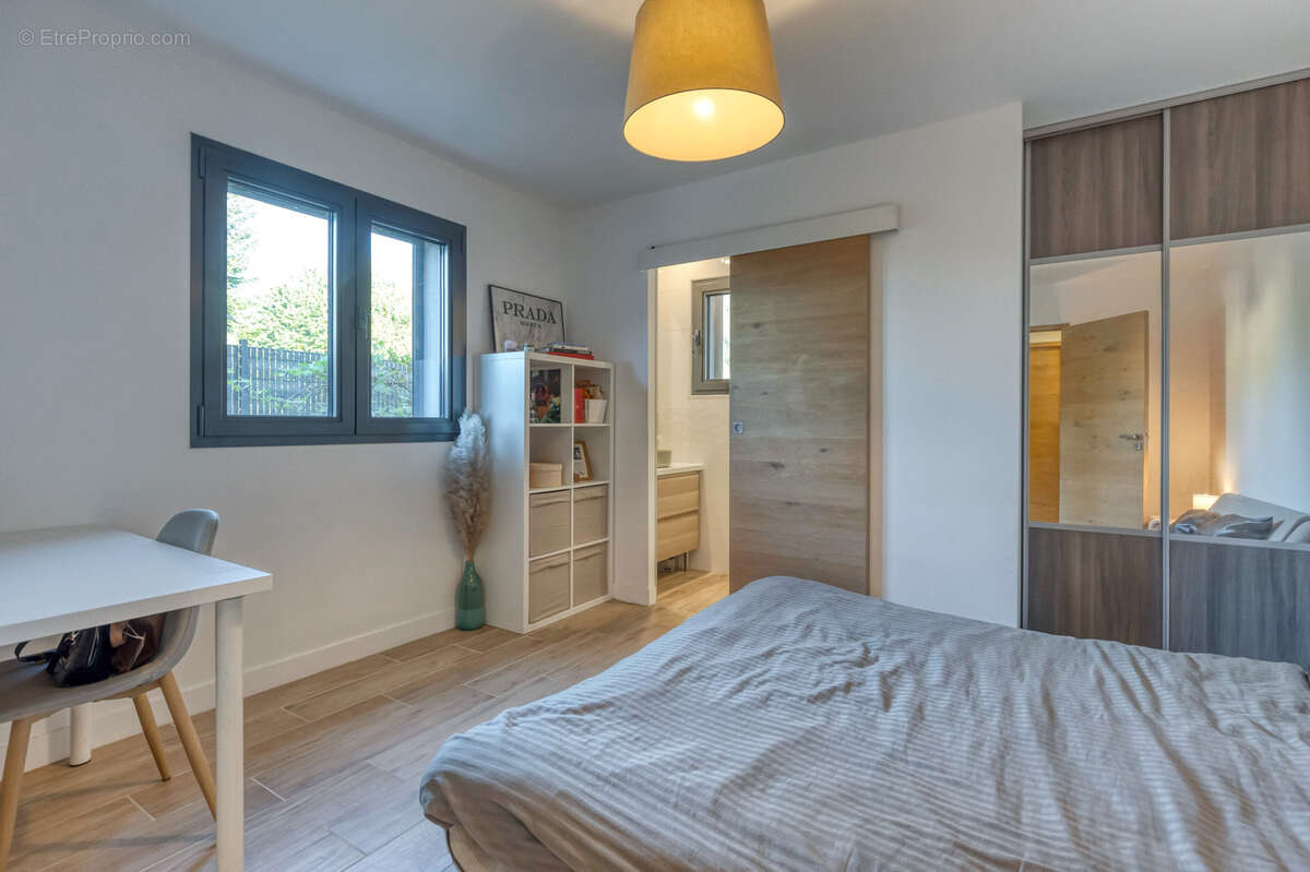 Maison à CHAMP-SUR-DRAC