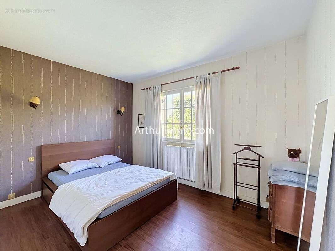 Maison à VIGNEUX-SUR-SEINE