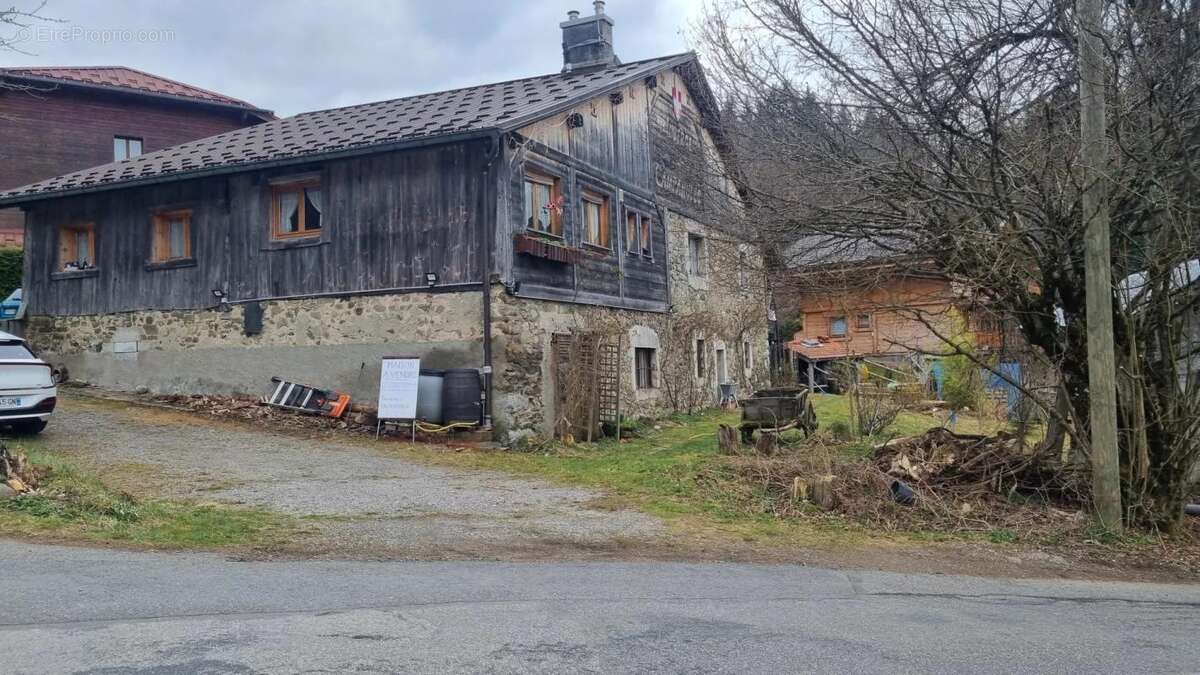 Appartement à ARACHES-LA-FRASSE