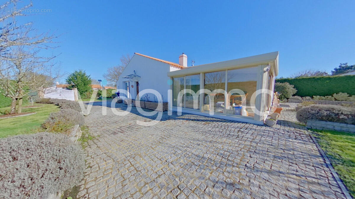 Maison à SAINT-URBAIN