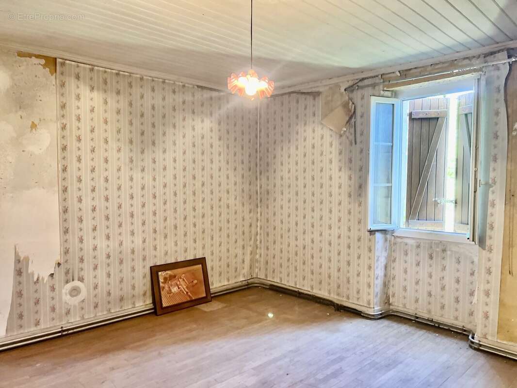 Appartement à BLANQUEFORT-SUR-BRIOLANCE