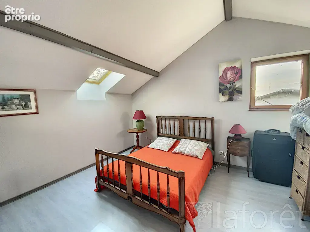 Maison L'Isle D'Abeau vieux village 6 pièces 155 m2 - photo 9