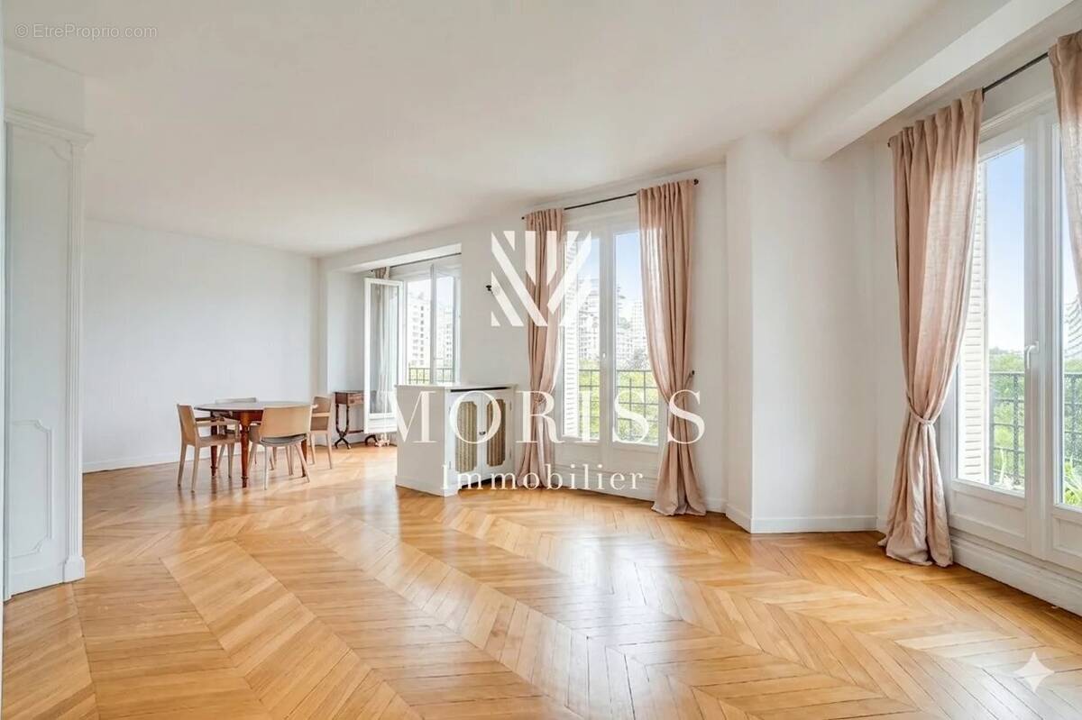 Appartement à PARIS-17E