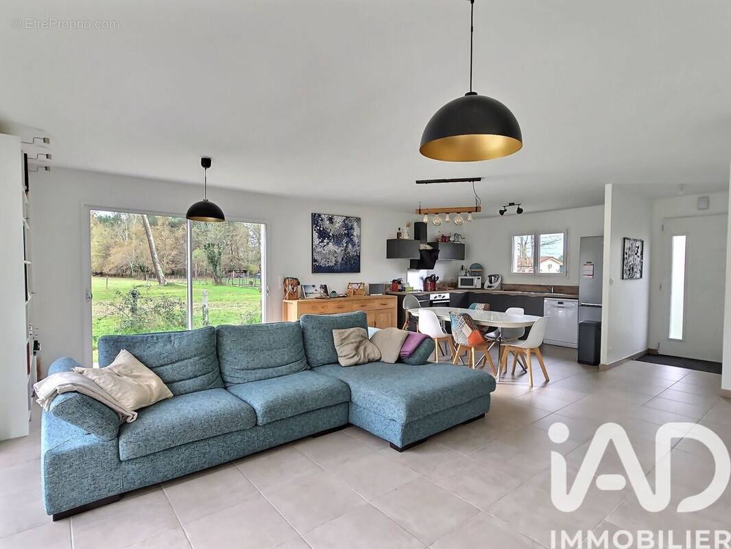 Photo 1 - Maison à SALLES