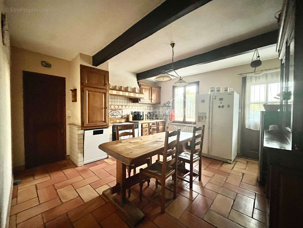 Exclusivité : Maison 4 chambres avec jardin & Piscine - photo 12