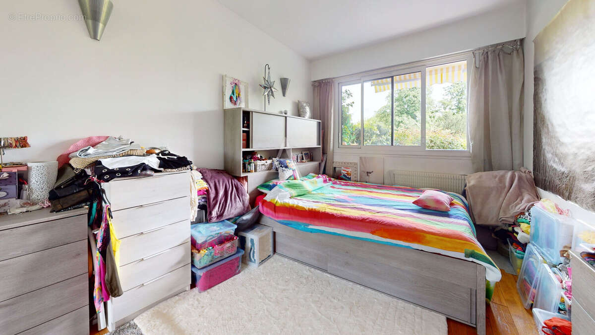 Appartement à LE MESNIL-LE-ROI