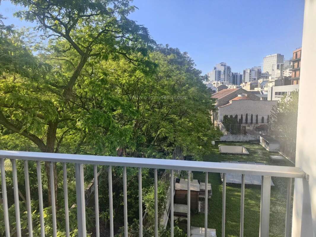 Appartement à PARIS-20E