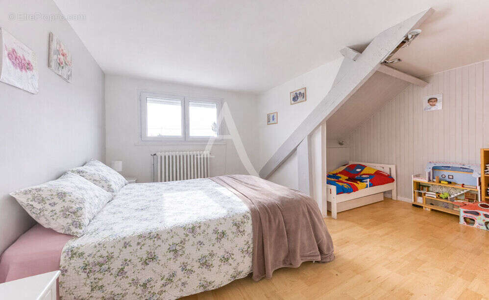 Maison à OZOIR-LA-FERRIERE