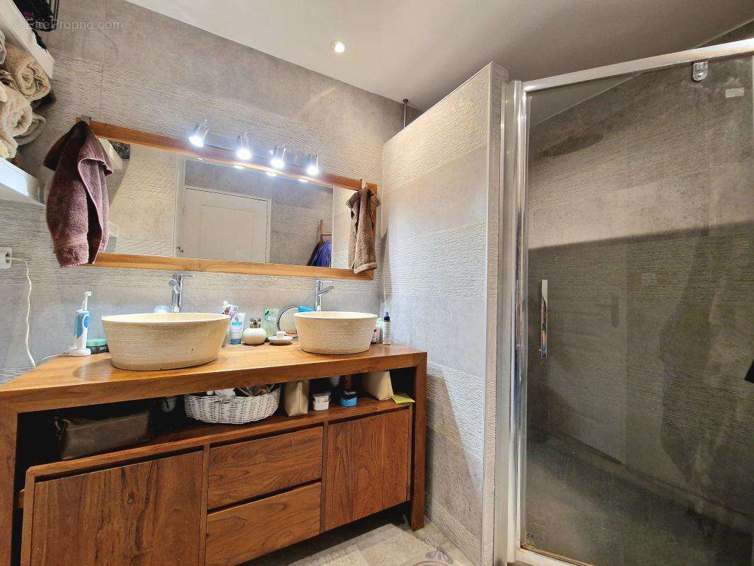 Appartement à SAINT-DENIS