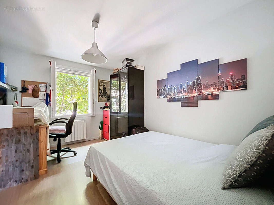 Maison à LE PUY-SAINTE-REPARADE