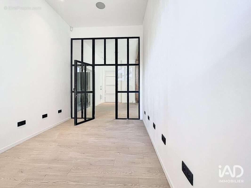 Photo 6 - Commerce à CANNES