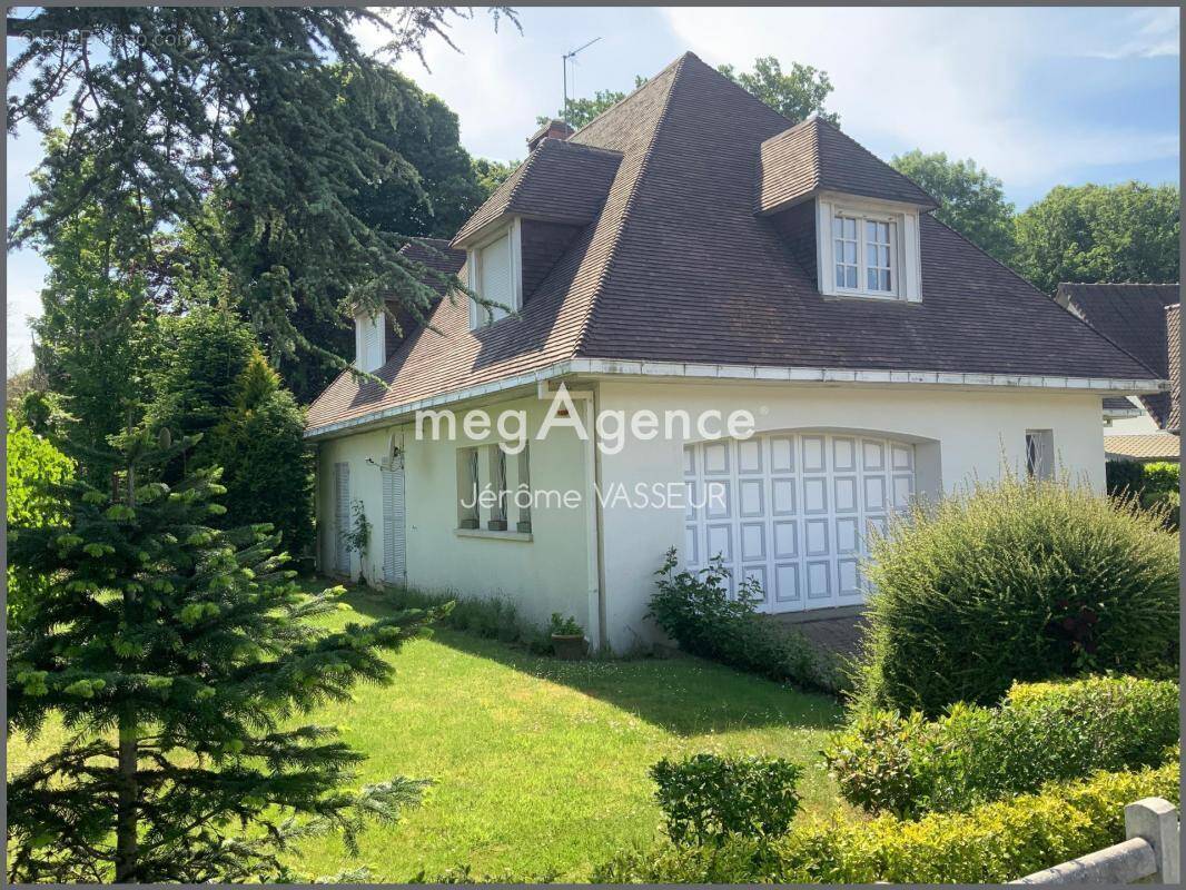 Maison à SAINT-LEONARD