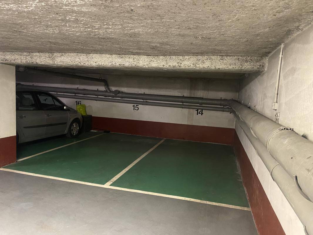 Parking à LE KREMLIN-BICETRE
