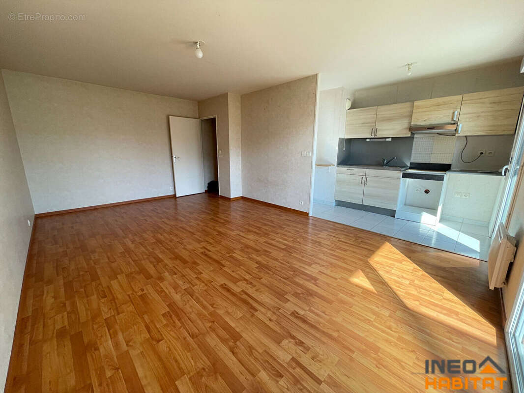 Appartement La Chapelle Des Fougeretz 3 pièce(s) 65.34 m2 - photo 2