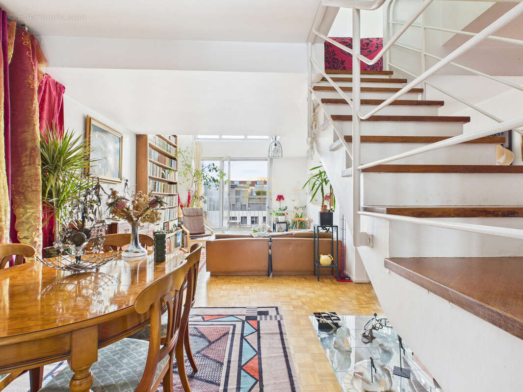 Appartement à PARIS-15E