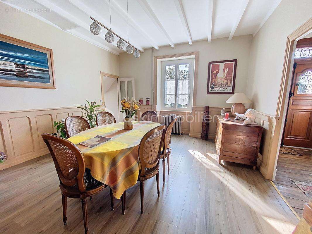 Maison à PLOUER-SUR-RANCE