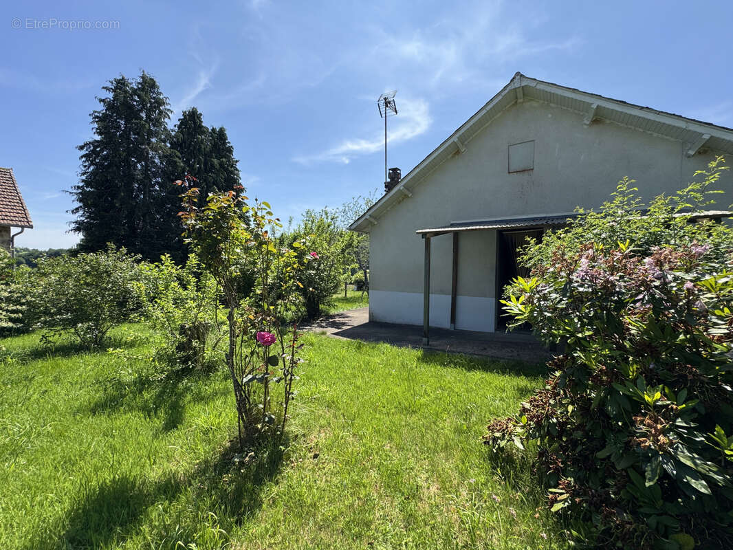 Maison à LAMAZIERE-HAUTE