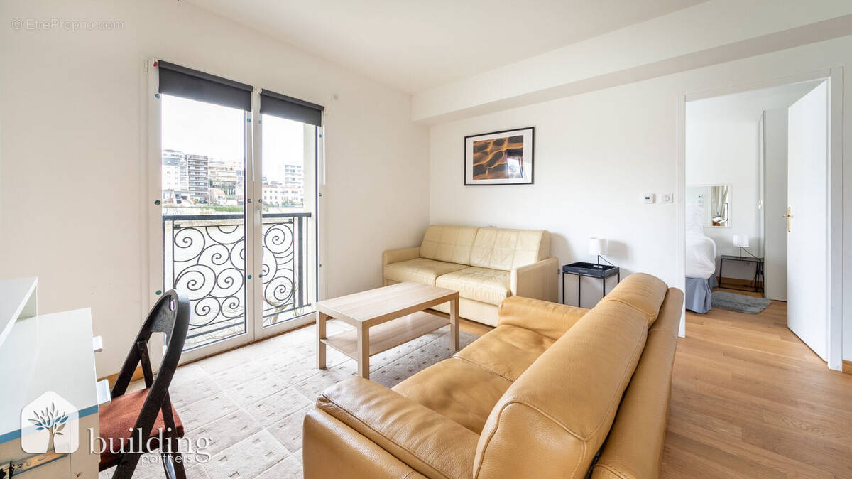 Appartement à NEUILLY-SUR-SEINE