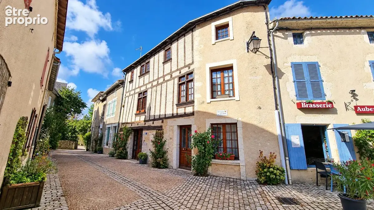 Maison à SAINT-LOUP-LAMAIRE