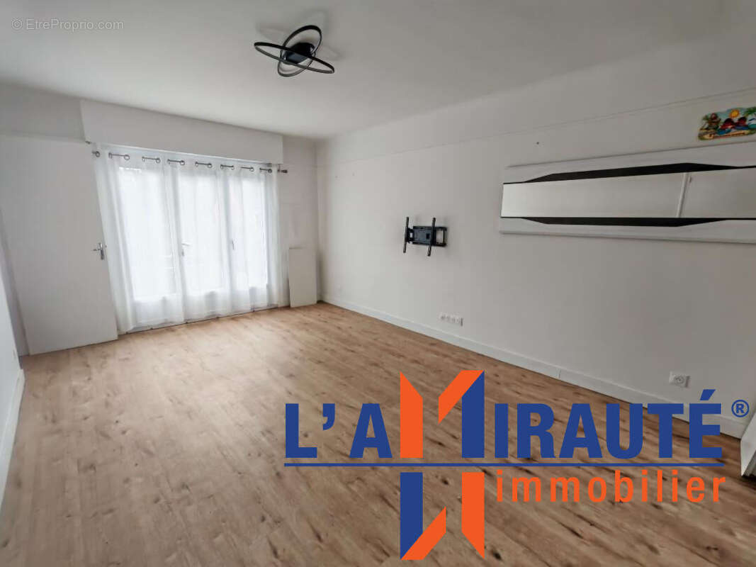 Appartement à SARTROUVILLE