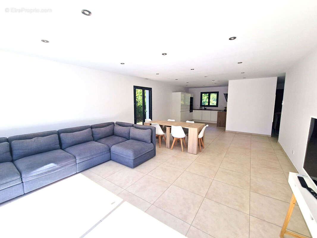 Maison à FORCALQUEIRET