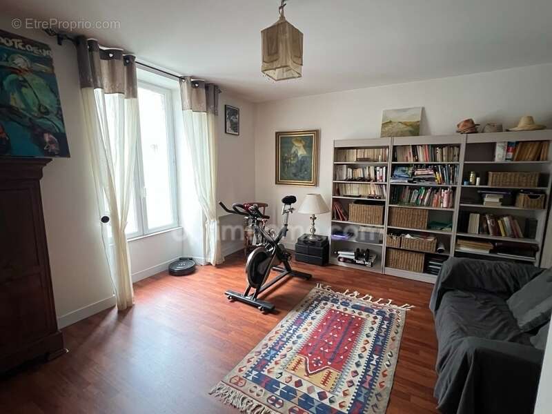 Maison à MORTAGNE-SUR-SEVRE