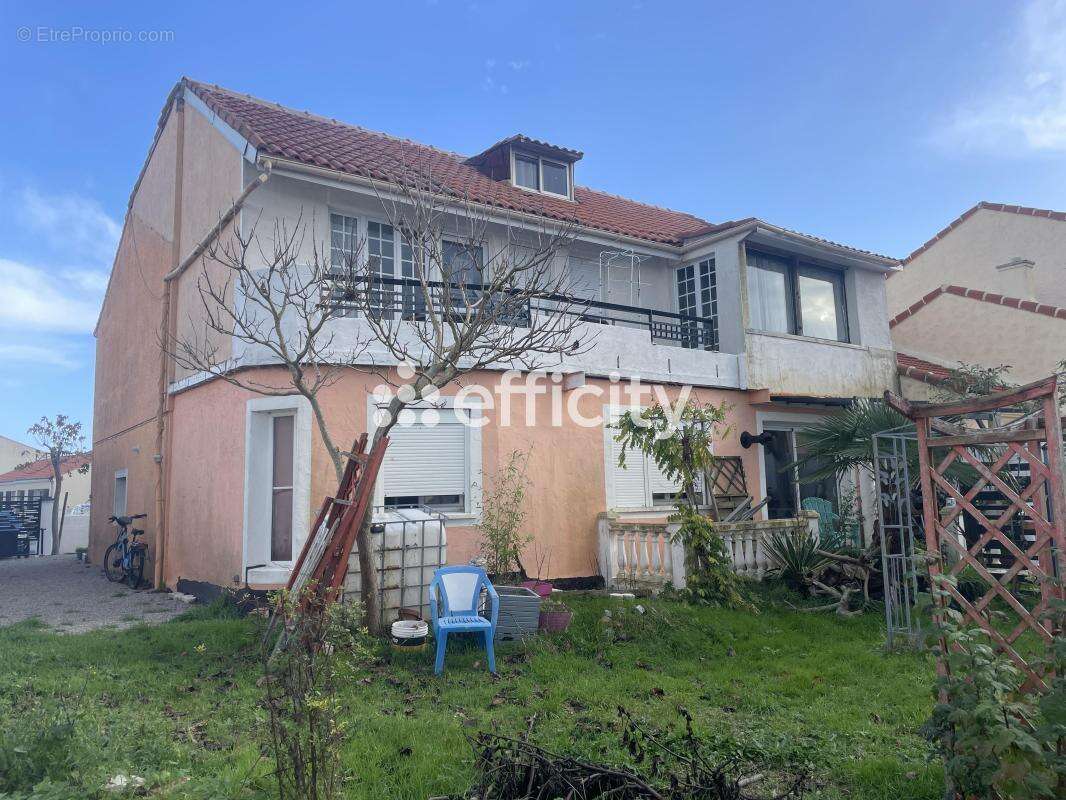 Appartement à BOUGUENAIS