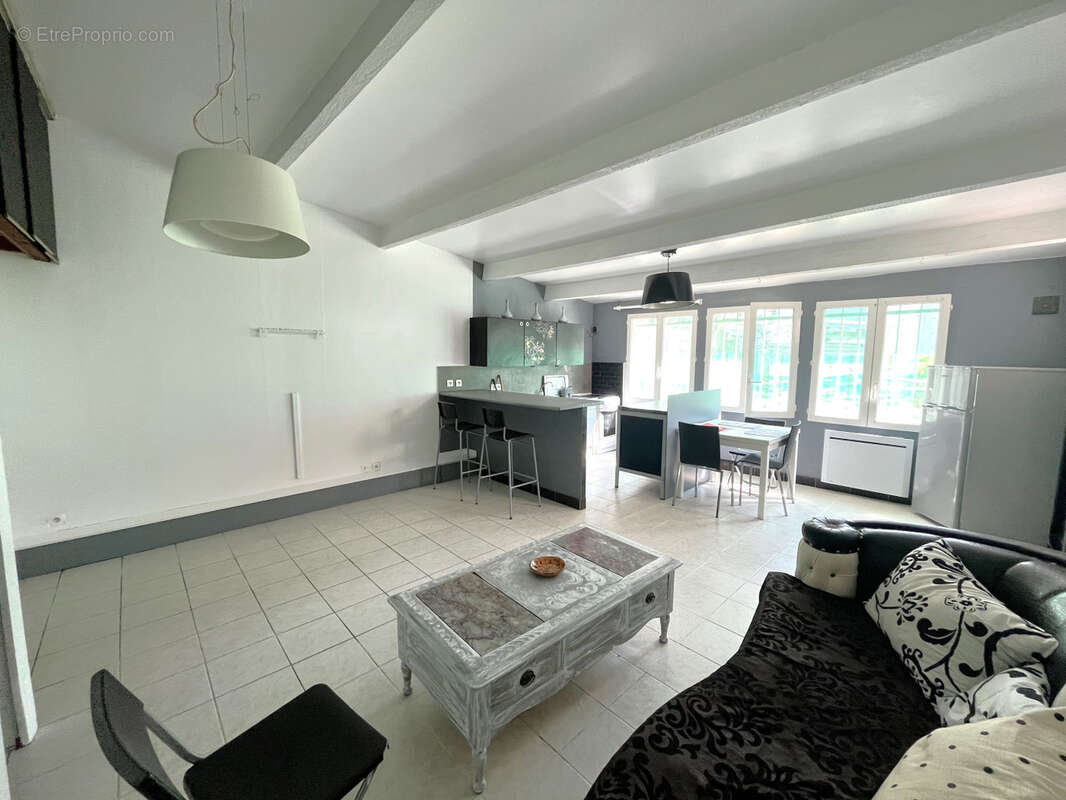 Appartement 54 m² à Gagny  - photo 4