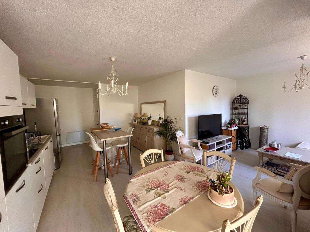 À vendre – appartement 4 pièces 77m2 rénové à fréjus - photo 3