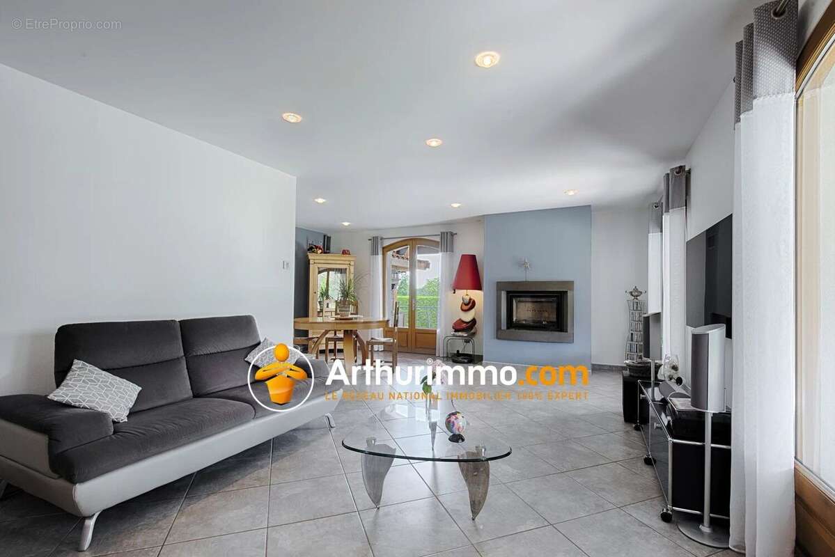 Maison à BOURGOIN-JALLIEU