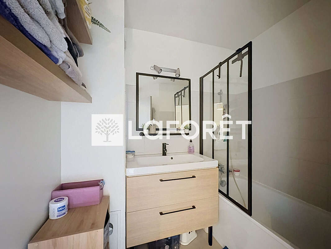 Appartement à COMBS-LA-VILLE